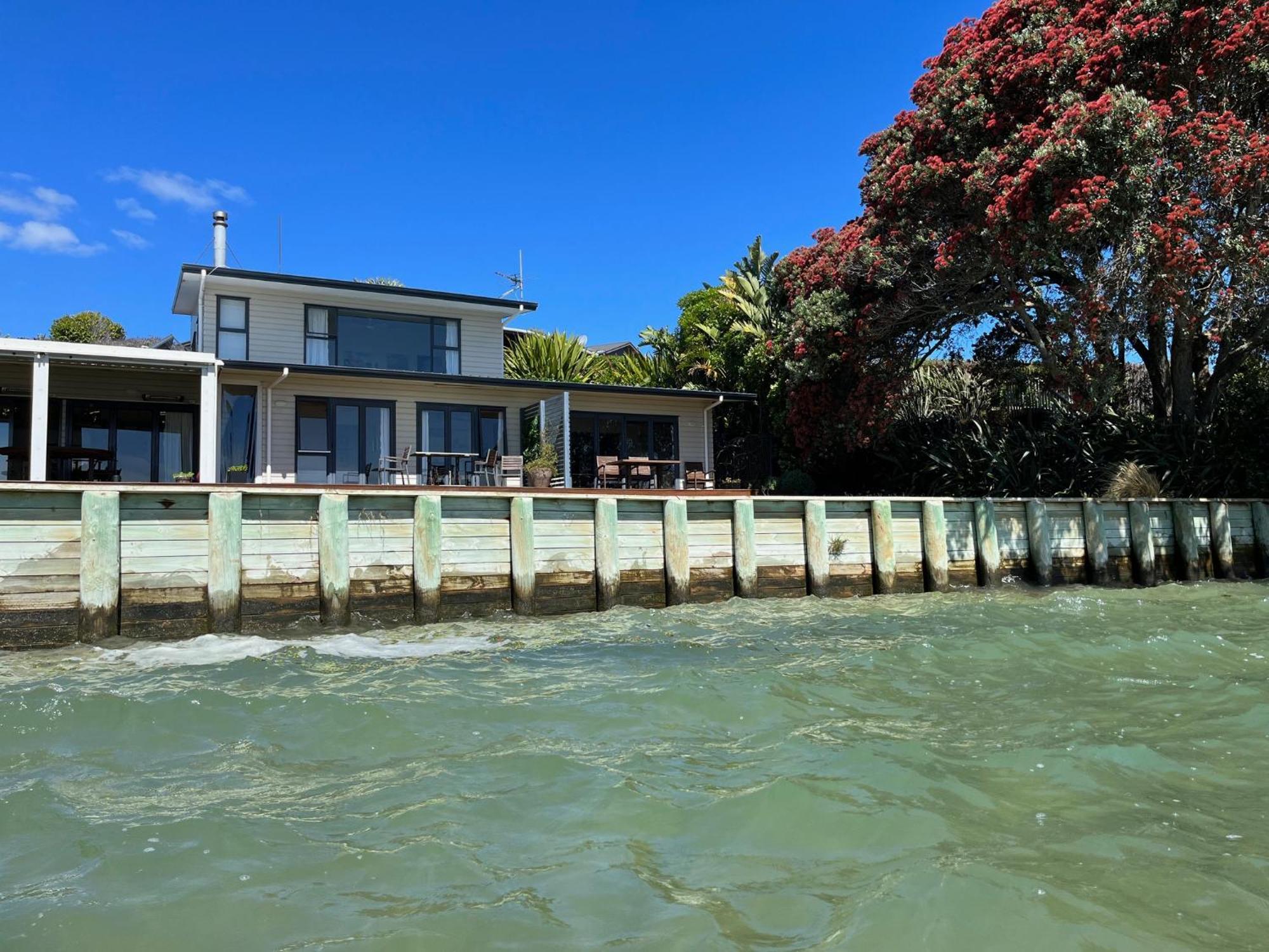 Absolute Waterfront Serenity Near Auckland Clarks Beach Экстерьер фото