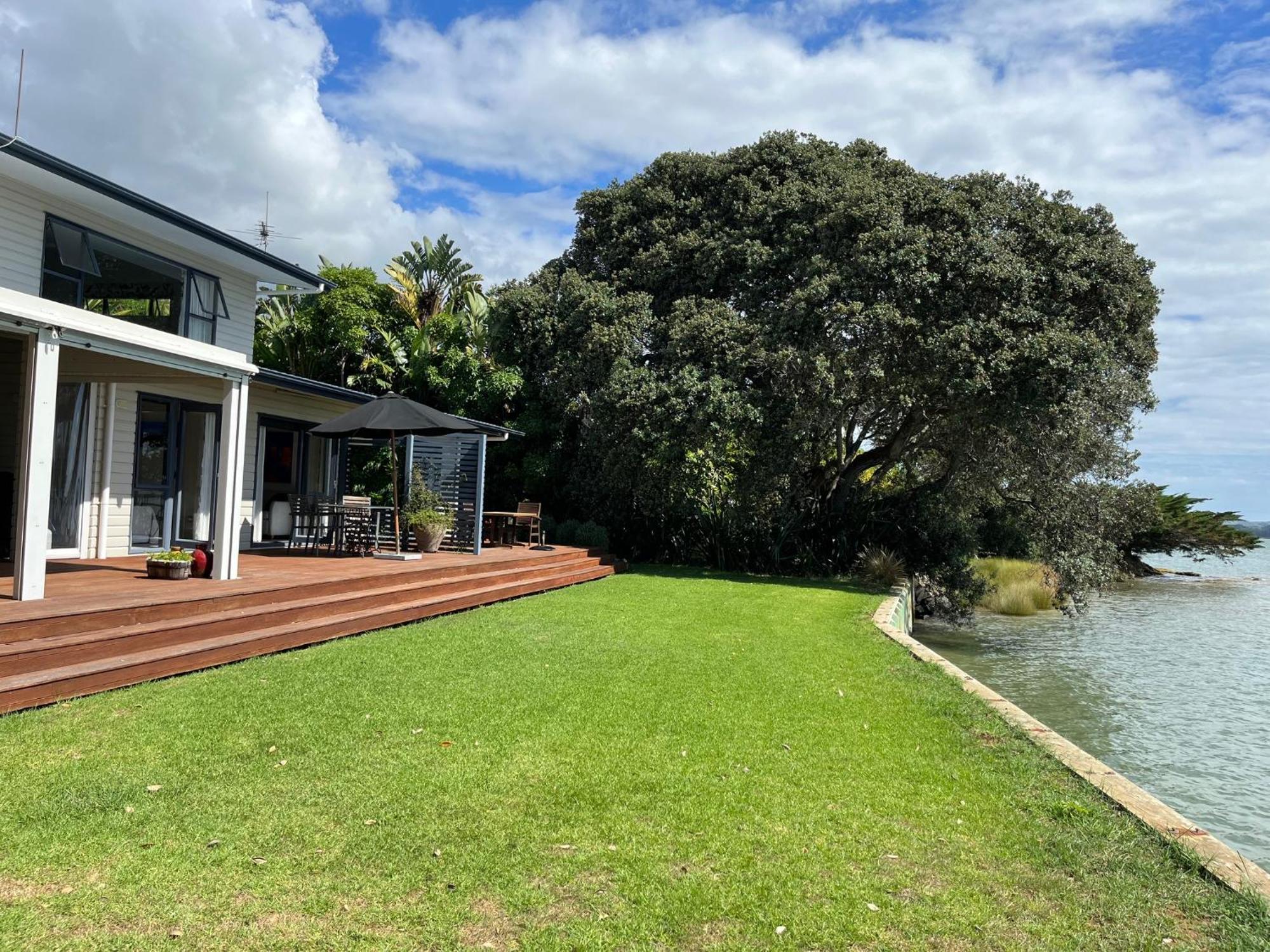 Absolute Waterfront Serenity Near Auckland Clarks Beach Экстерьер фото